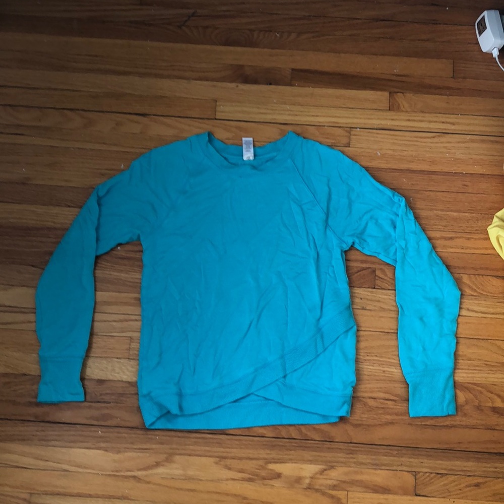 Athleta long sleeve shirt